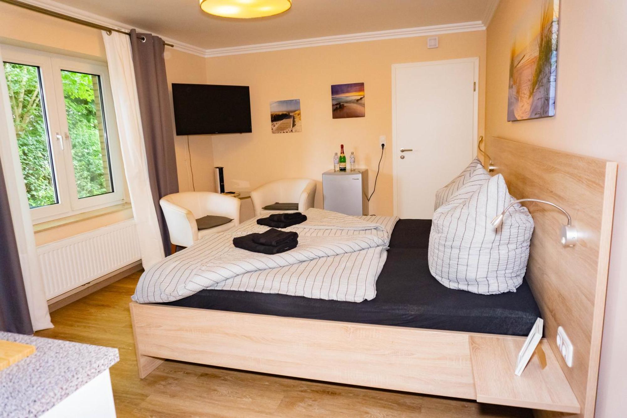 Haus Strandlust- Gemuetliches Studio Direkt Am Duemmer Lägenhet Lembruch Exteriör bild